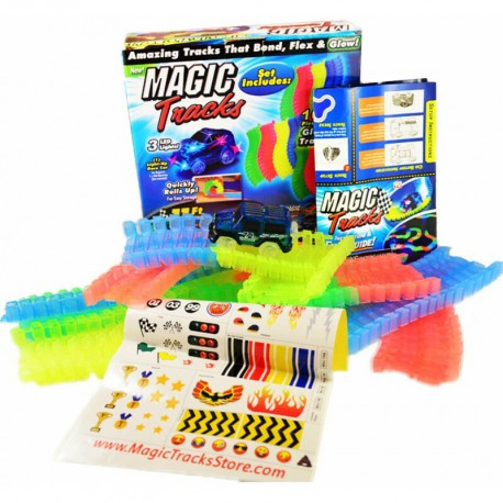 Игрушки -- Гоночный трек MAGIC TRACKS на 220 деталей